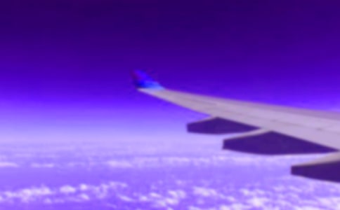 飛機上放鞭炮下一句及解釋