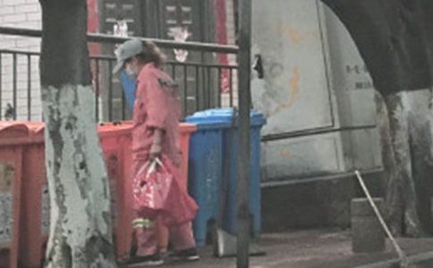 �h�l��������[����]