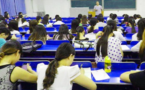 �Ŀ�ԇ���}������(j��)���g����