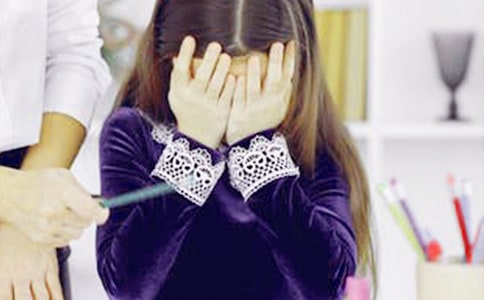 哭泣的男孩作文