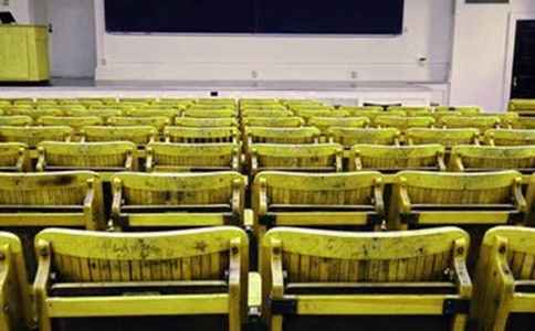 �ж�ĸУ��(y��u)�����v��11ƪ