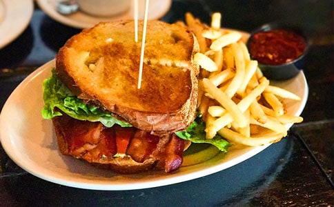 ��ɫ���}���͏d���IӋ��������