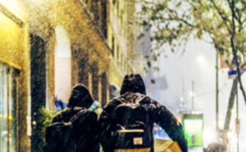 描寫冬天下雪詩句 7篇