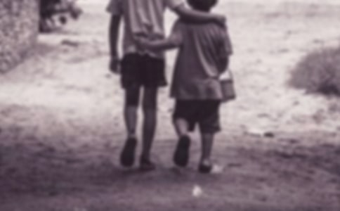 �ֵܽ�(j��ng)���Z(y��)�