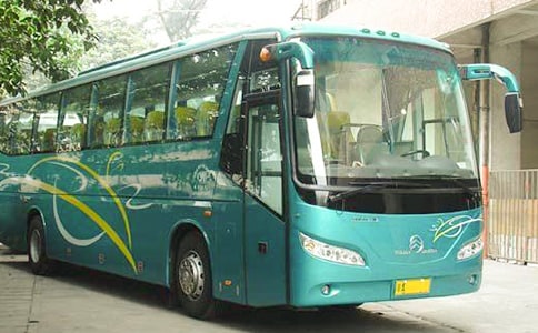 坐大巴優秀作文