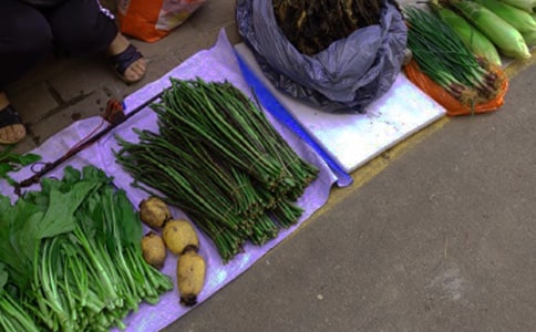 湖北大學生14歲擺地攤創業 4年煉成千萬富翁