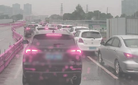 關于堵車的幽默說說