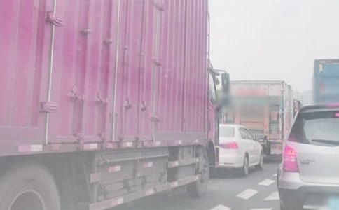 【優(yōu)秀】堵車的作文