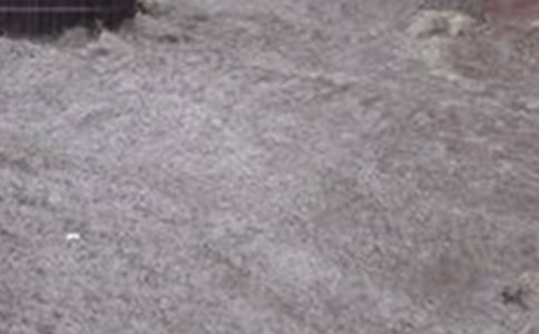 �l����ˮ�r����Ծ�����������B��ȫ