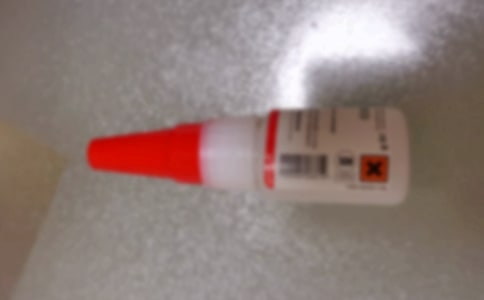 膠水帶來的麻煩作文600字