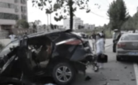 交通事故工傷誤工費賠償多少