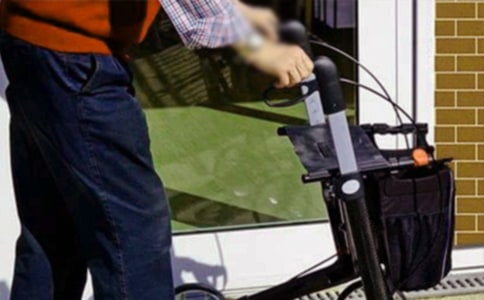 去敬老院的作文