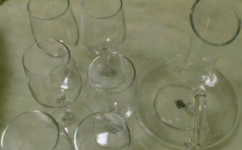 奪酒杯敘事作文