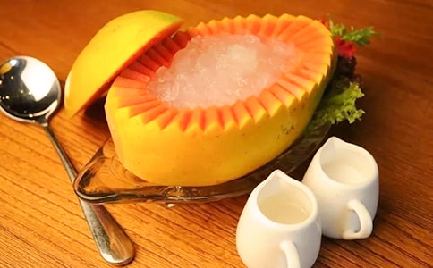 冬季補氣血的湯品:木瓜銀耳湯