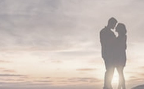 ��Ů���ѱ��C�� -����