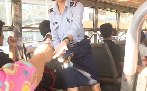 售票員個人述職報告8篇