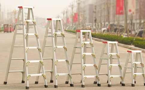 給別人一把梯子