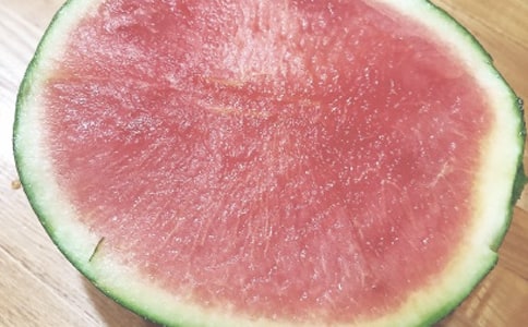 �����պ�����ɫ�Ĺ�Ԋ��