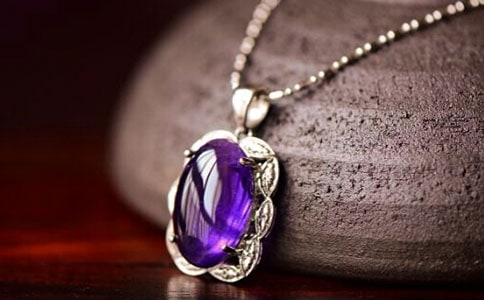 項鏈的讀后感最新