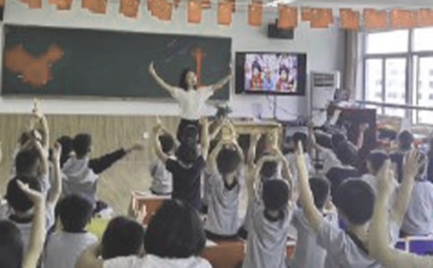 淺談在音樂課堂中開展愉快教學的方法論文