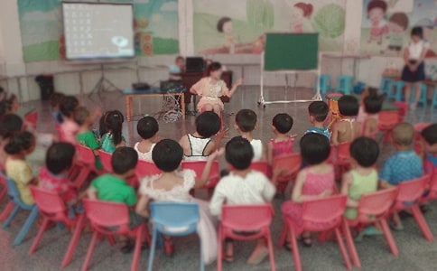 關于幼兒園后勤園長的述職報告范文