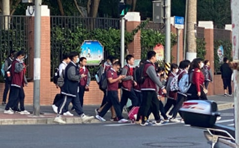 中學生自我評價怎么寫