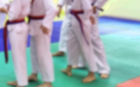 ���ֵ��m��Ů���W��߀����ȭ������