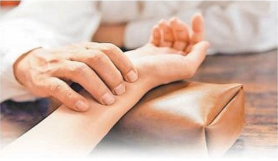 醫(yī)生節(jié)祝福短信(精選350句)(通用7篇)